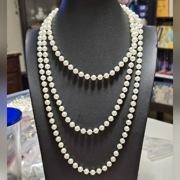 Single Strand Round Faux Pearl White Necklace - Picture 1 of 1
